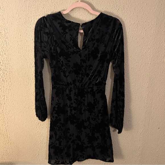 Rewind Juniors' Faux Wrap Bodycon Velvet Dress Size M Christmas Long Sleeve - Picture 4 of 15